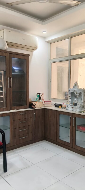 Kitchen in 3.5 BHK Apartment at Gomti Nagar – for Rent