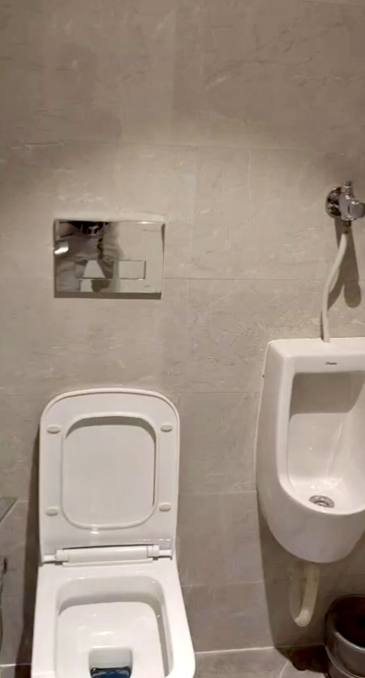 Bathroom, malad west Commercial Office Space 350 Sq.Ft. In Malad West Mumbai 9472953