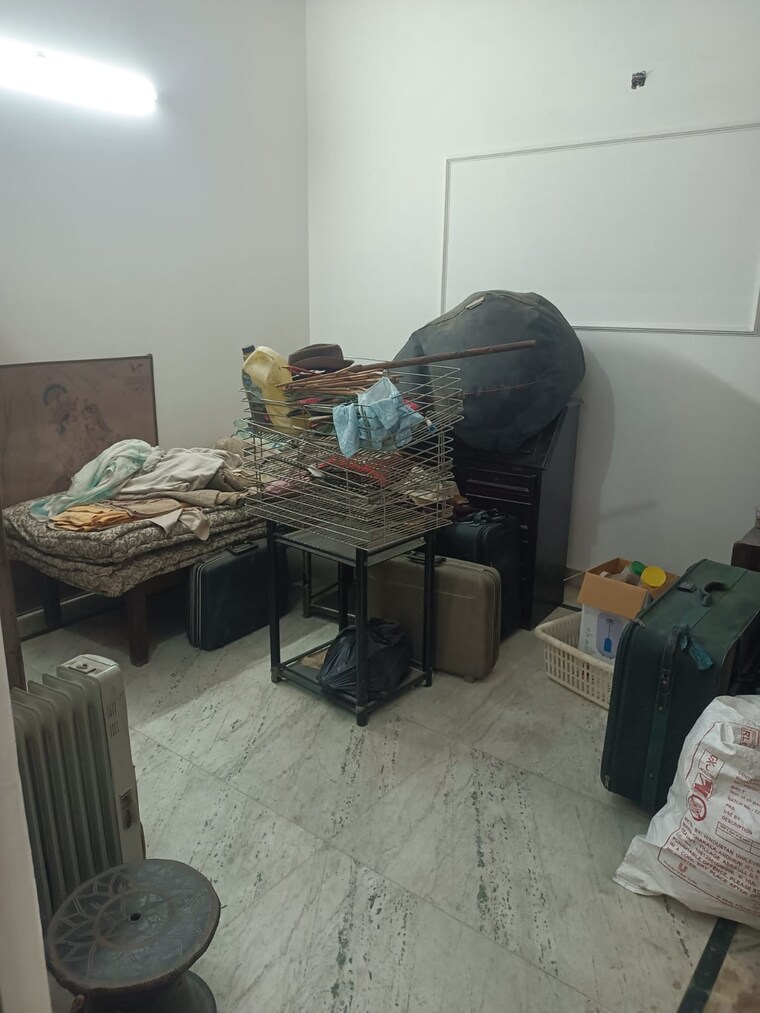 Bedroom, chitra vihar 3 Bedroom 2500 Sq.Ft. Builder Floor In Chitra Vihar Delhi 9472983