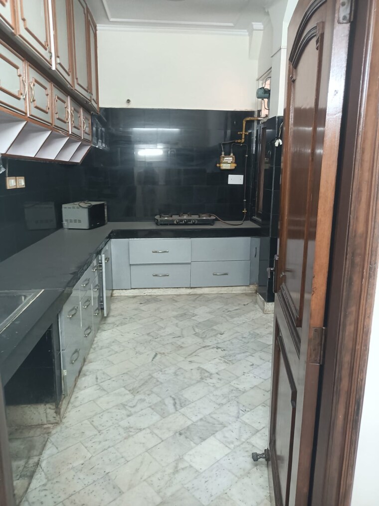 Kitchen, chitra vihar 3 Bedroom 2500 Sq.Ft. Builder Floor In Chitra Vihar Delhi 9472983
