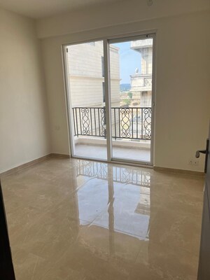 Room in 3 BHK Builder Floor at Signature Global Park 4 and 5, Sohna Sector 36 – for Rent