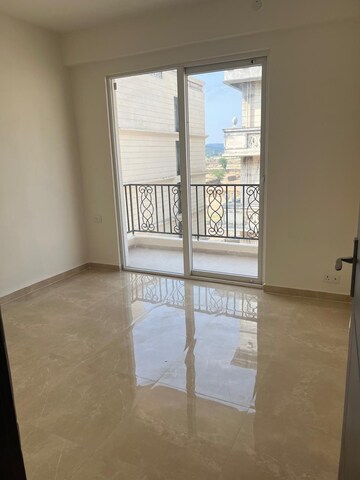 Room in 3 BHK Builder Floor at Signature Global Park 4 and 5, Sohna Sector 36 – for Rent