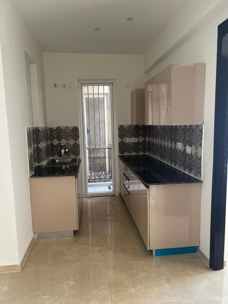 Living Room, signature-global-park-4-and-5 3 Bedroom 1120 Sq.Ft. Builder Floor In Sohna Sector 36 Gurgaon 9472986