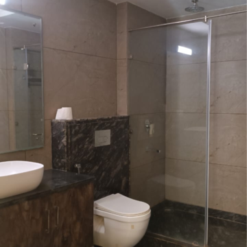 Bathroom in 3 BHK Builder Floor at Gardenia Glory, Sector 46 – for Rent