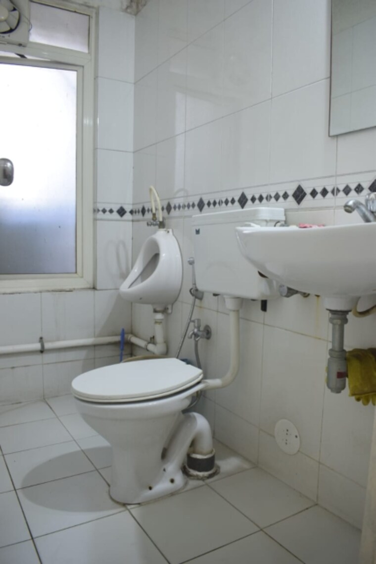 Washroom, bhandarkar road Commercial Office Space 1200 Sq.Ft. In Bhandarkar Road Pune 9473016
