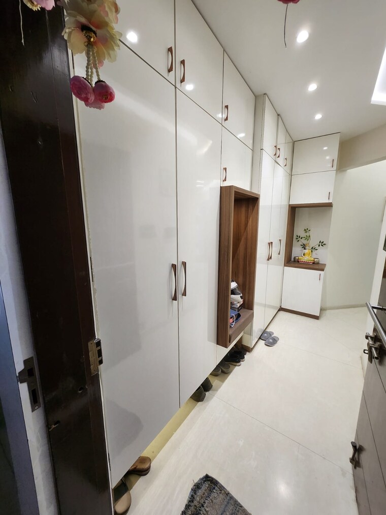 Team Area, runwal-anthurium 4 Bedroom 844 Sq.Ft. Apartment In Mulund West Mumbai 9473022