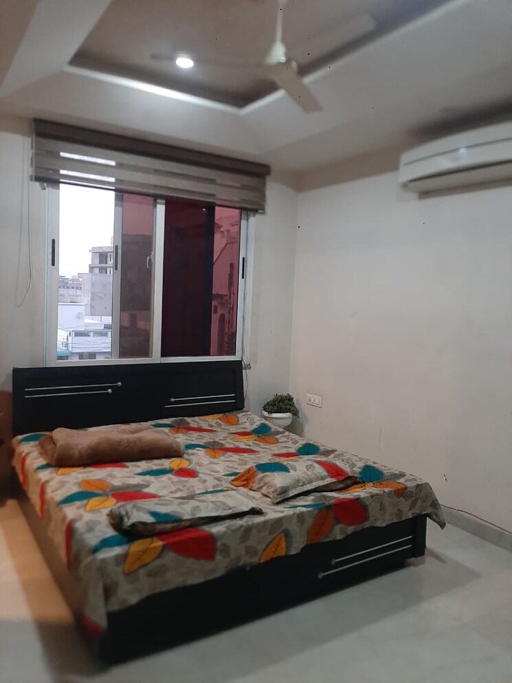 Bedroom, trimurtys-kachnar 3 Bedroom 1625 Sq.Ft. Apartment In C Scheme Jaipur 9473021