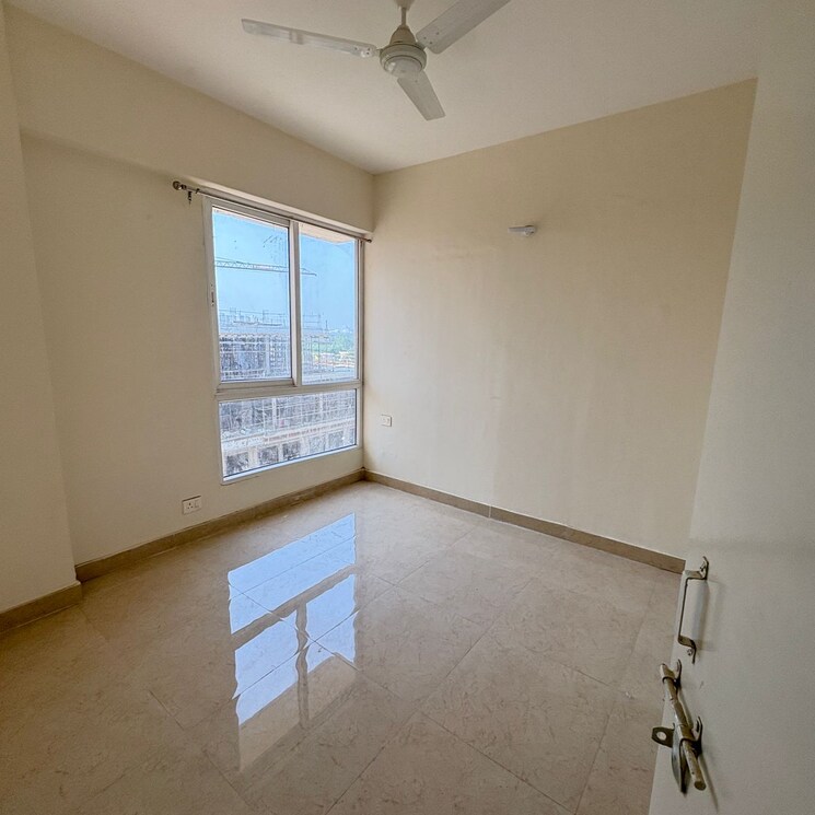 Room, signature-the-millennia-3 2 Bedroom 687 Sq.Ft. Apartment In Sector 37d Gurgaon 9473025