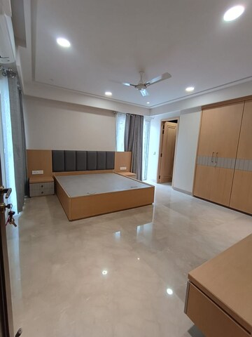 Room in 4 BHK Apartment at Trimurtys Kachnar, C-Scheme – for Rent