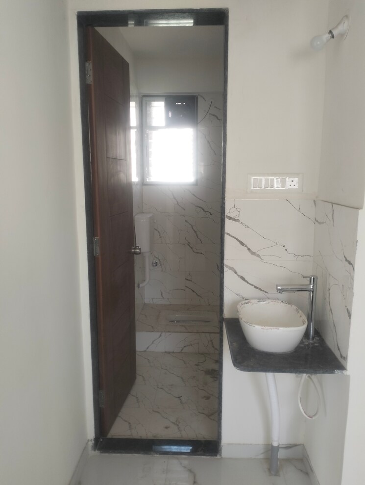 Bathroom, om-yashodham 2 Bedroom 1000 Sq.Ft. Apartment In Ravet Pune 9473036