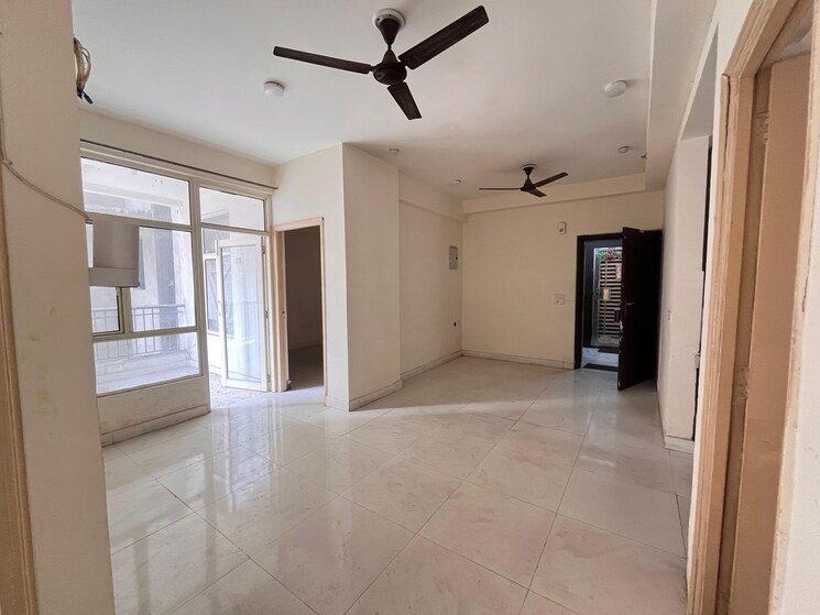 Room, vvip-homes 2 Bedroom 1060 Sq.Ft. Apartment In Gaur City 2 Greater Noida 9473067