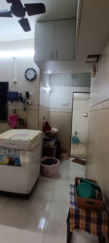 Master Bedroom in 2 BHK Apartment at Sagar Avenue  II, Santacruz East – for Rent