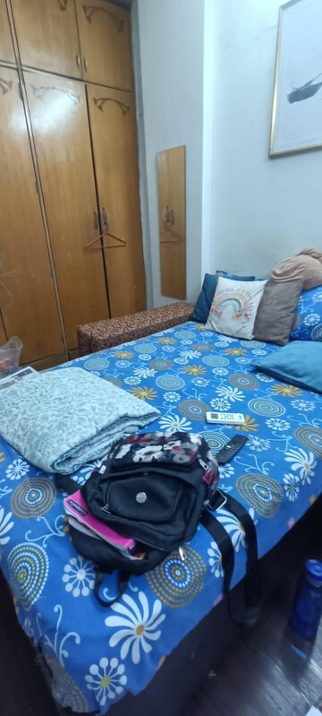Bedroom in 2 BHK Apartment at Sagar Avenue  II, Santacruz East – for Rent