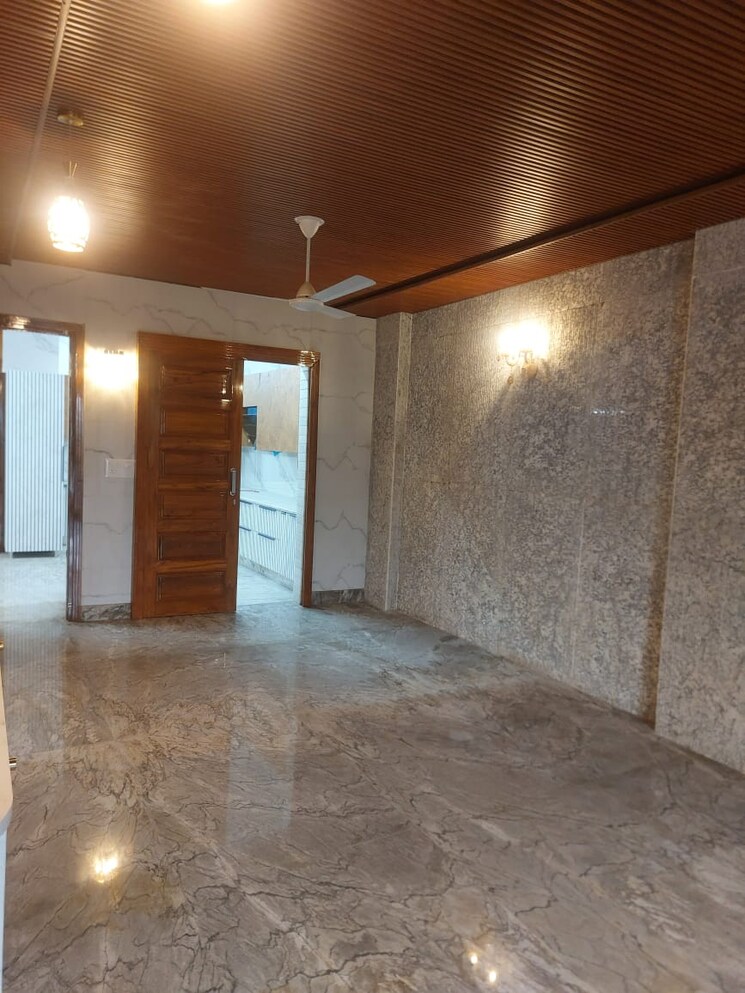 Room, jangpura 1.5 Bedroom 450 Sq.Ft. Builder Floor In Jangpura Delhi 9473086
