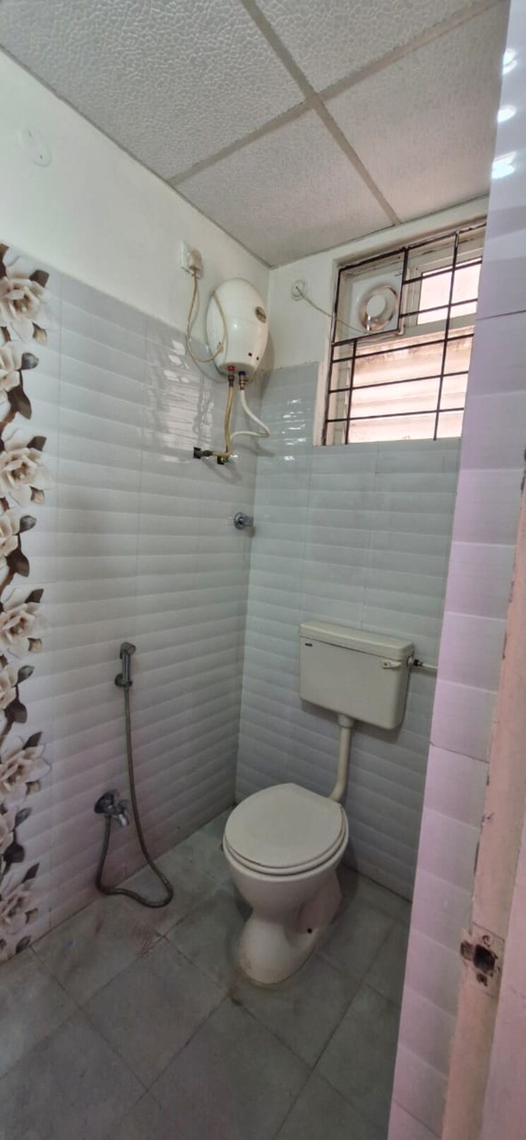 Bathroom, kondapur 3 Bedroom 2000 Sq.Ft. Builder Floor In Kondapur Hyderabad 9473091