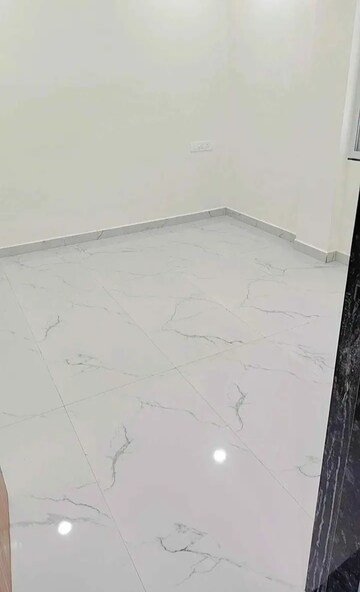 Room in 1 BHK Apartment at Omkar Nagar – for Rent