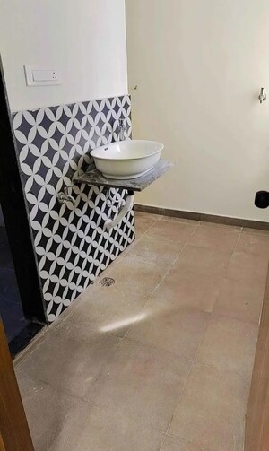Bathroom in 1 BHK Apartment at Omkar Nagar – for Rent