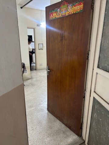 Building Lobby in 3.5 BHK Apartment at Sector 56 – for Rent