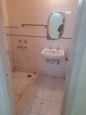 Bathroom in 3.5 BHK Apartment at Sector 56 – for Rent