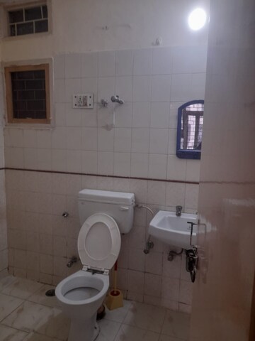 Bathroom in 3.5 BHK Apartment at Sector 56 – for Rent