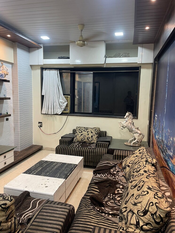 Living Room, shree-thane-darshan-chs 1 Bedroom 450 Sq.Ft. Apartment In Panch Pakhadi Thane 9473119