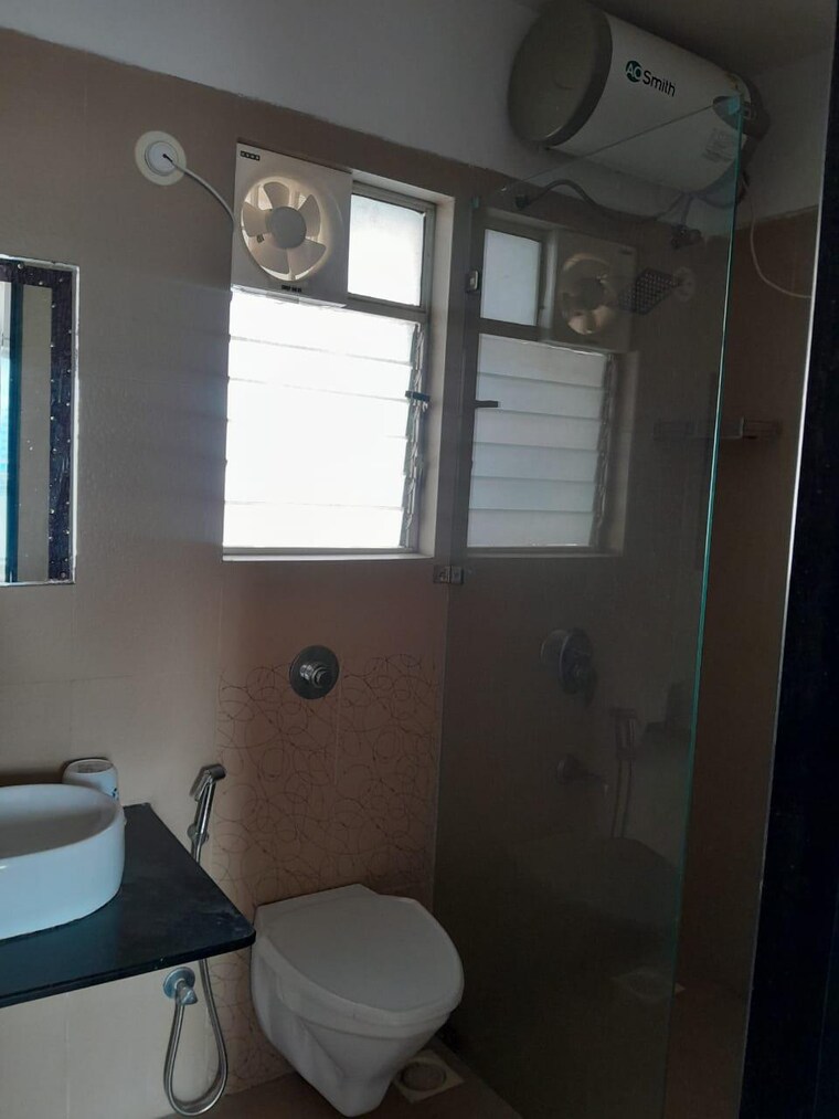 Bathroom, kolte-patil-tuscan-estate 3 Bedroom 1970 Sq.Ft. Apartment In Kharadi Pune 9473108