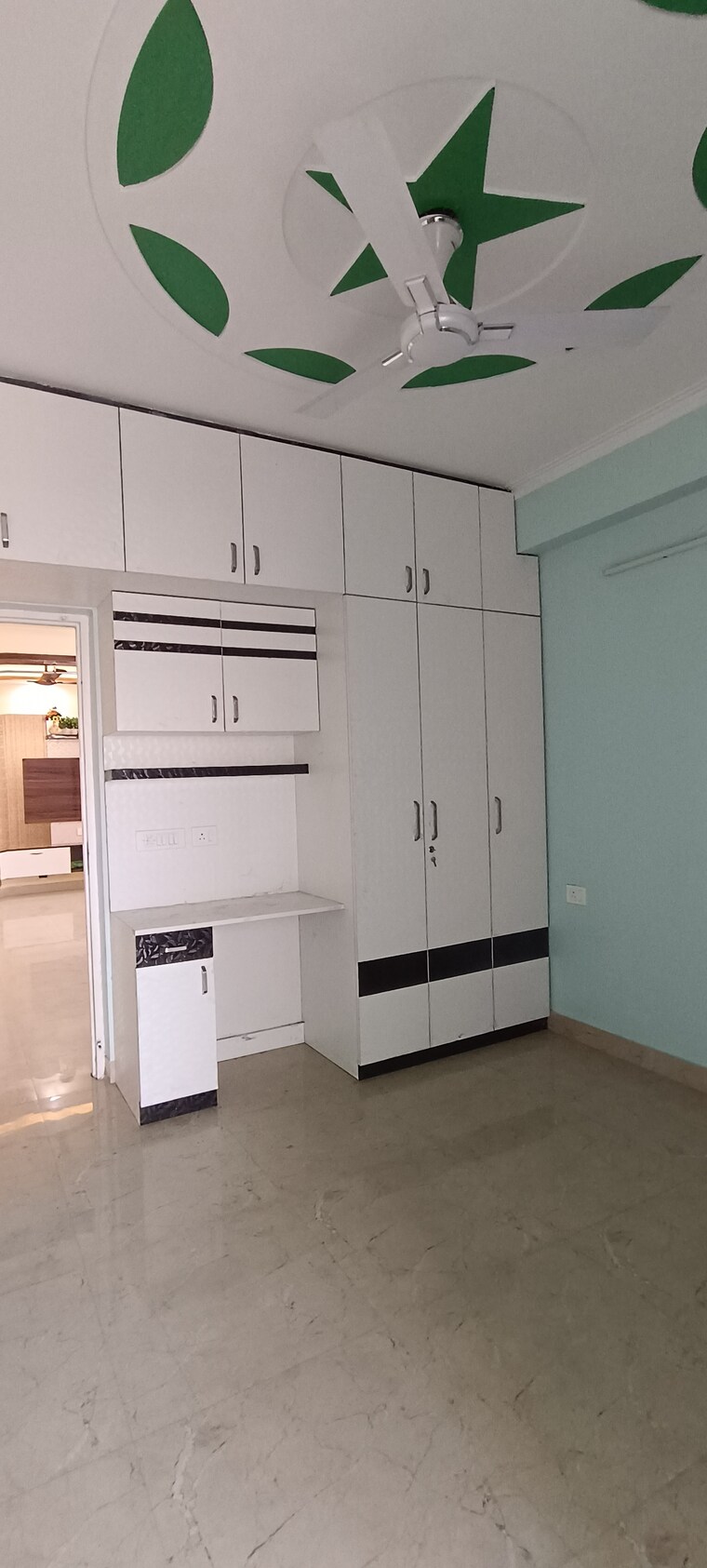 Room, saviour-park 3 Bedroom 1525 Sq.Ft. Apartment In Mohan Nagar Ghaziabad 9473152