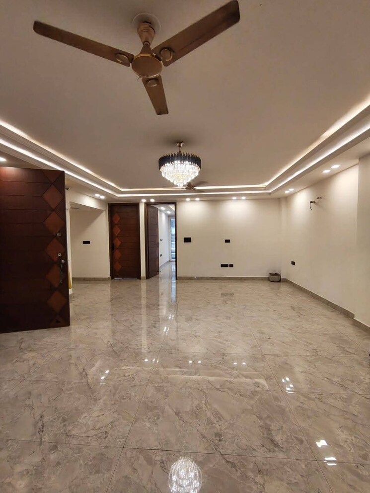 Room, panchsheel park 5 Bedroom 800 Sq.Yd. Builder Floor In Panchsheel Park Delhi 9473169