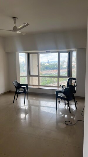 Room in 3.5 BHK Apartment at Waterfront Condominiums, Kalyani Nagar – for Rent