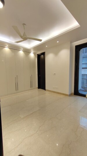 Master Bedroom in 4 BHK Builder Floor at Greater Kailash I – for Rent