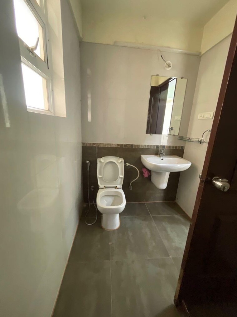 Attached Bathroom, vascon-forest-county 2 Bedroom 1000 Sq.Ft. Apartment In Kharadi Pune 9473184