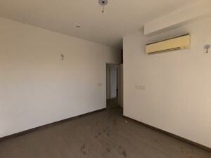 Room in 3 BHK Apartment at Conscient Heritage Max, Sector 102 – for Rent