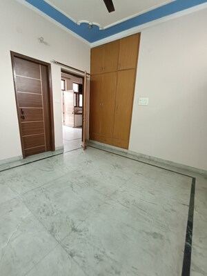 2 BHK Builder Floor For Rent in Sector 10a