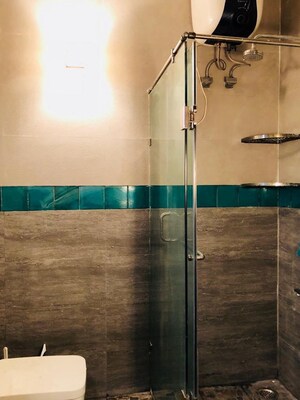 Furnished Amenities in 2 BHK Builder Floor at Panchsheel Enclave – for Rent