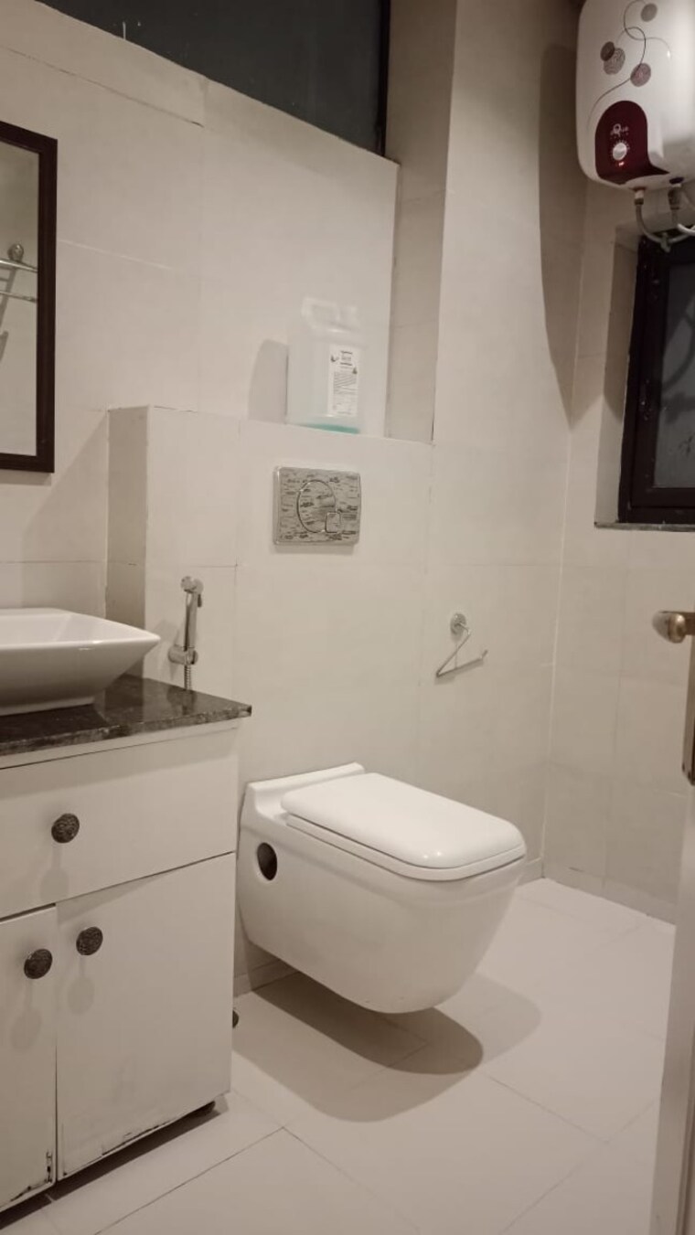 Bathroom, eros-rosewood-city 3 Bedroom 1825 Sq.Ft. Builder Floor In Sector 49 Gurgaon 9473199