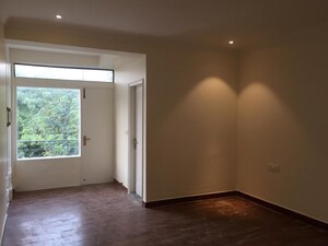 Room in 3 BHK Builder Floor at Eros Rosewood City, Sector 49 – for Rent