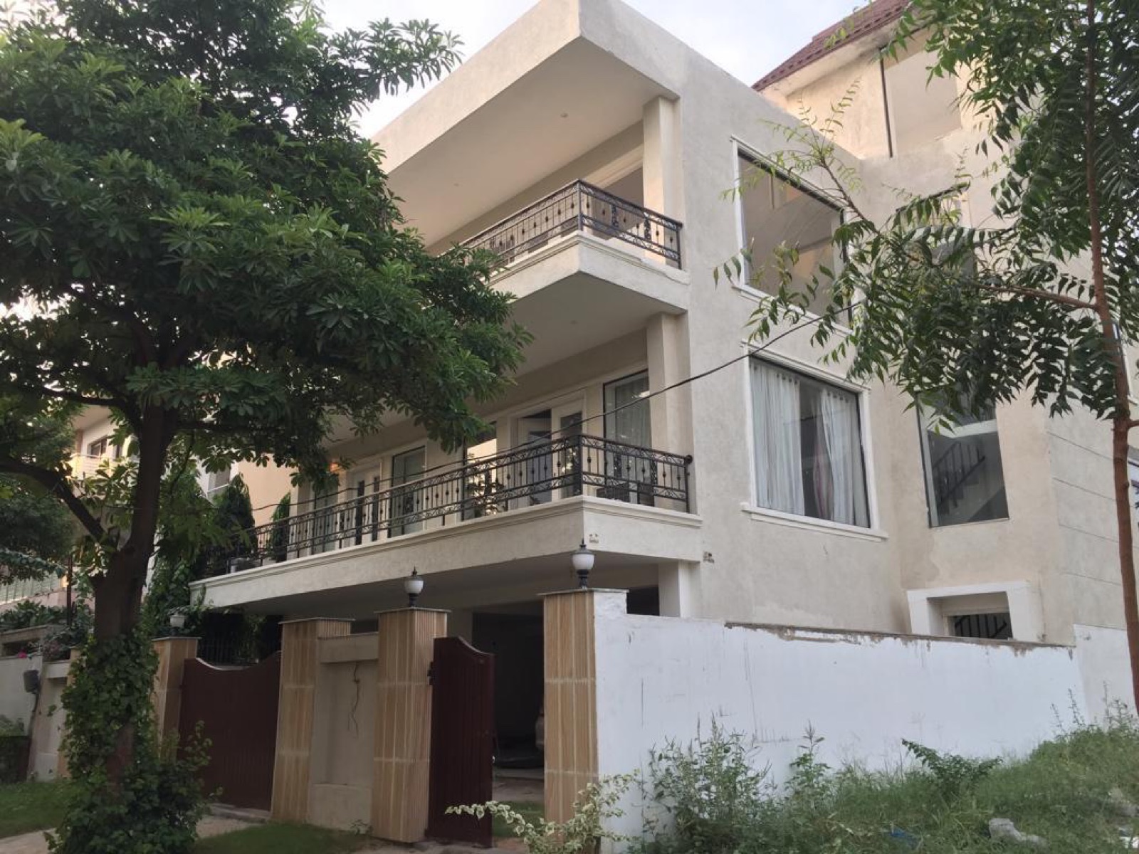 3 BHK 1825 Sq.Ft. Builder Floor in Eros Rosewood City