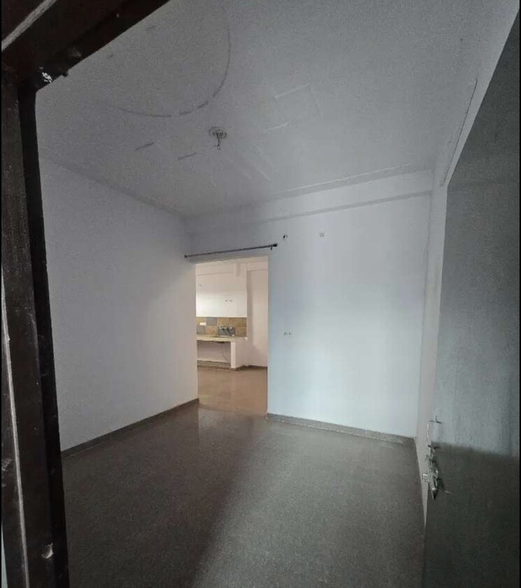 Room, hazratganj 2 Bedroom 1200 Sq.Ft. Apartment In Hazratganj Lucknow 9473212