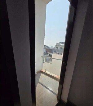 Building Lobby in 2 BHK Apartment at Hazratganj – for Rent