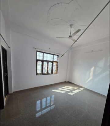 2 BHK Apartment For Rent in Hazratganj