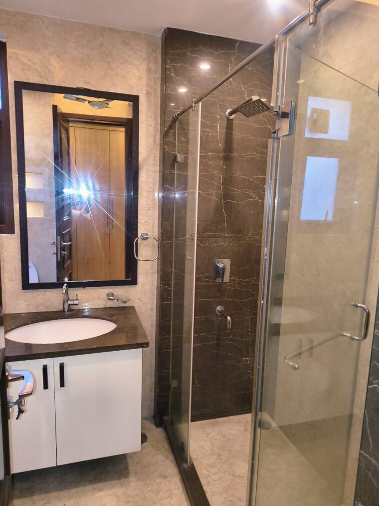 undefined, greater kailash ii 4 Bedroom 550 Sq.Yd. Builder Floor In Greater Kailash ii Delhi 9473239