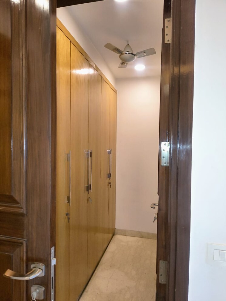 undefined, greater kailash ii 4 Bedroom 550 Sq.Yd. Builder Floor In Greater Kailash ii Delhi 9473239