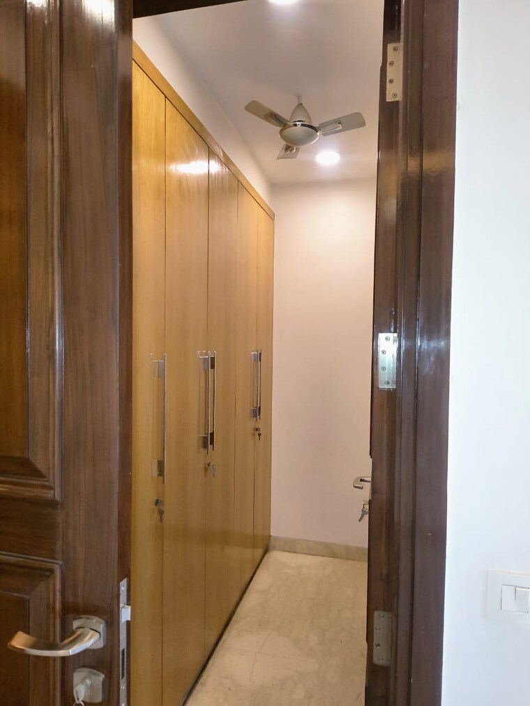 undefined, greater kailash ii 4 Bedroom 550 Sq.Yd. Builder Floor In Greater Kailash ii Delhi 9473239