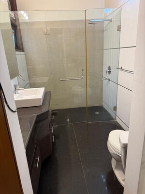 Team Area in 4 BHK Builder Floor at Greater Kailash ii – for Rent