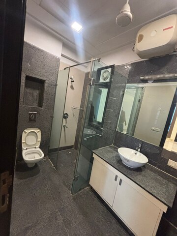 Team Area in 3 BHK Builder Floor at Greater Kailash I – for Rent