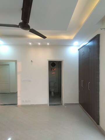 Building Lobby in 3.5 BHK Apartment at Sushant Golf City – for Rent