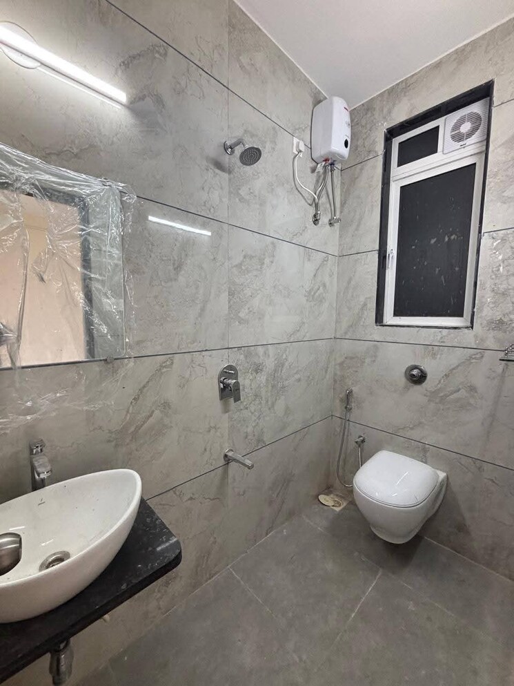 Bathroom, swastik-park 2 Bedroom 685 Sq.Ft. Apartment In Chembur Mumbai 9473260