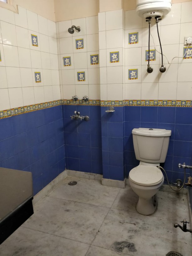 2 BHK Builder Floor For Rent in Jangpura