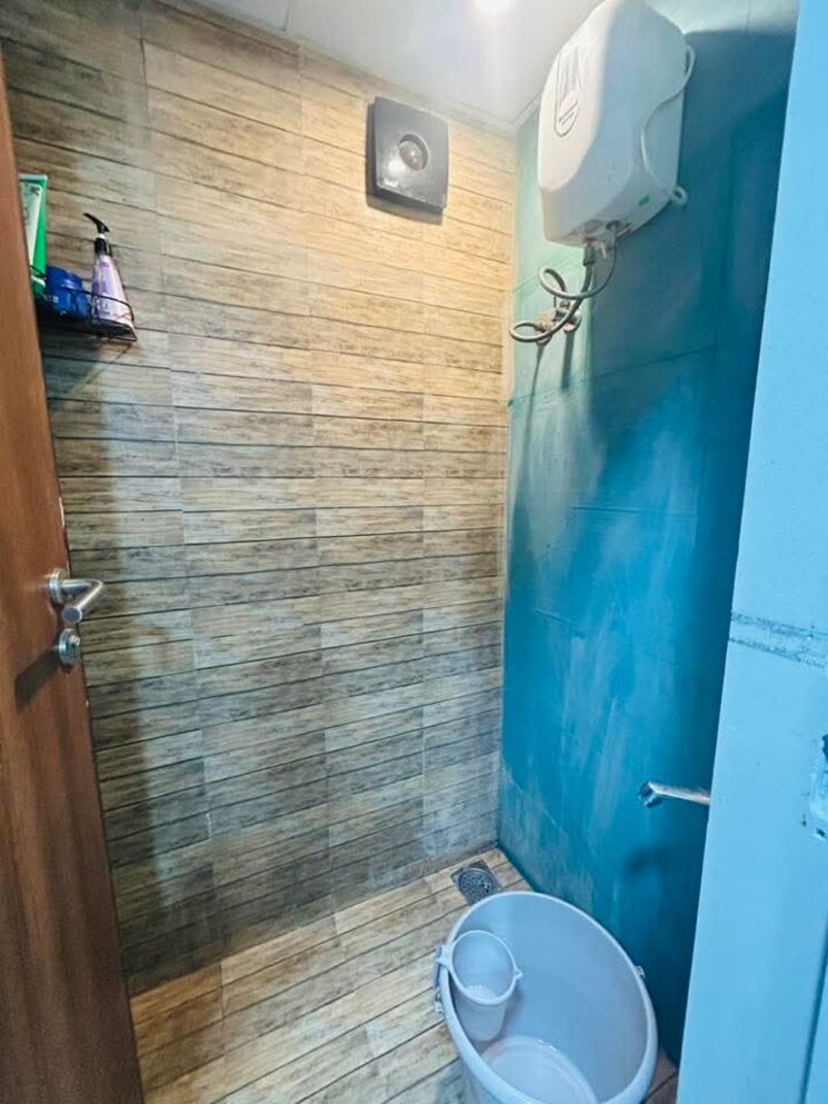 Bathroom, lodha-crown-quality-homes 1 Bedroom 500 Sq.Ft. Apartment In Majiwada Thane 9473292