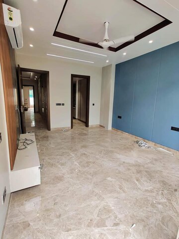 Master Bedroom in 4 BHK Builder Floor at Greater Kailash I – for Rent